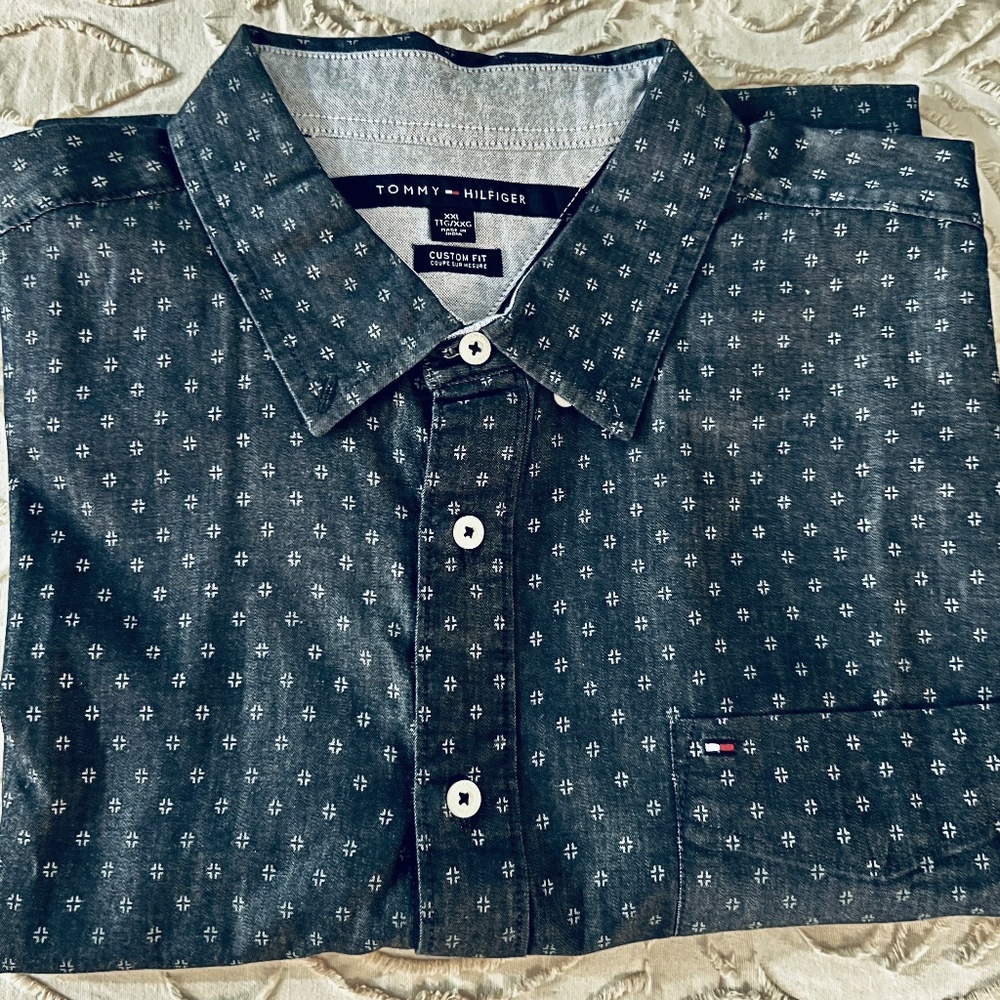Tommy Hilfiger Mens Shirt  EXCELLENT Condition